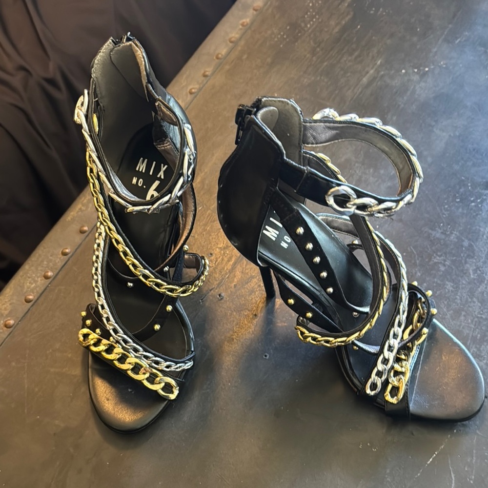 Mix No. 6 Black and Gold Elegant Heels